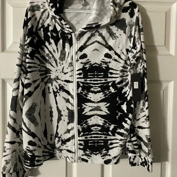 Weekending zip, hooded design light weight jacket, black n white, size XL - Picture 2 of 7
